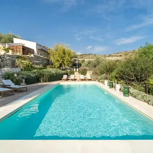  Country house Azalo